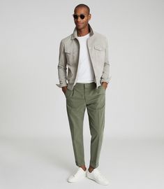 Classy Outfits Men, Mens Casual Outfits Summer, Mens Trendy Outfits, Mens Casual Dress Outfits, Street Style Outfits Men, Pants Green, Tapered Trousers, Mens Fashion Casual Outfits, Mens Casual Dress