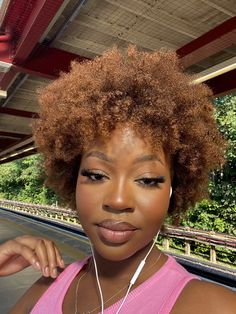 Artsy Hair, Brown Skin Blonde Hair, Brown Afro, Dark Brown Hair Dye, Afro Wig, Hair 2022, Brown Hair Inspo