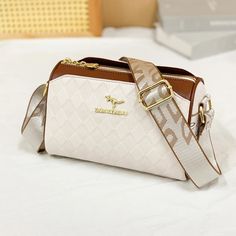 SPECIFICATIONSBrand Name: LUYIAIXIHandbags Type: Shoulder BagsTypes of bags: Shoulder & Crossbody BagsMain Material: PULining Material: PolyesterShape: SQUAREPlace Of Origin: HE BEI ProvincePlace Of Origin: HE BEI ?ProvinceOrigin: Mainland ChinaCN: HebeiHardness: SOFTPattern Type: PlaidInterior: Interior Slot PocketInterior: Cell Phone PocketInterior: Interior Zipper PocketInterior: Interior CompartmentDecoration: NONEExterior: NONEOccasion: VersatileClosure Type: No ZipperGender: WOMENStyle: fashionModel Number: 6610Number of Handles/Straps: SingleSize: 23cm*11cm*14cmHandle: 53cm~59cmWomen Messenger Bag: Luxury Handbags Women Bags DesignerSac a main: famous designer crossbody bagWomens Leather Shoulder Bags: Luxury Designer Handbag BrandChoice: yessemi_Choice: yes Cowhide Bag, Soft Leather Bag, Famous Designer, Luxury Designer Handbags, Famous Designers, Designer Shoulder Bags, Boston Bag, Types Of Bag, Womens Crossbody Bag