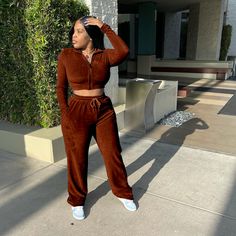 Velvet Jacket Crop Tops Wide Leg Pants Tracksuits Brown Winter Sets With Pockets, High Neck Sweatshirt, Wide Leg Pants Outfits, Leg Pants Outfit, Cropped Coat, Two Piece Pants Set, Long Sleeve Tops Casual, Velvet Fashion, Flared Pants