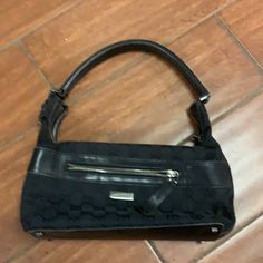 Black Gucci Handbag Made In Italy Approximate Measurements: 11” Width, 6”Height, Serial #001-4302 001998 Gucci Handbag, Black Handbag, How To Make Handbags, Gucci Black, Gucci Handbags, Gucci Bags, Black Handbags, Gucci Bag, In Italy