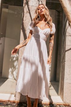 Casual Church Outfits Summer, Dinner Outfits Summer, Nyc Outfits Summer, Summer Work Outfits Office, Red Dress Day, White Flowy Dress, Casual Playsuit, True Freedom, Casual Summer Outfits For Women