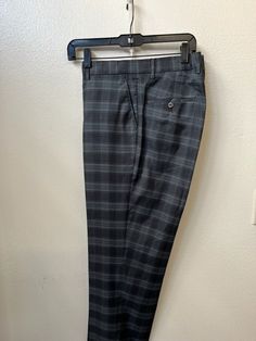 Gray Plaid Pants Outfit Men, Black Plaid Pants Mens, Gray Plaid Pants, Mens Gray Plaid Pants, Grey Flannel Trousers, Grey Art, Grey Light, Men's Pants, Modern Fit