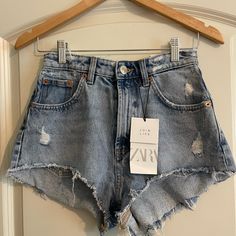 Size 2 Nwt Zara Denim Blue Bottoms For Summer, Zara Light Wash Summer Bottoms, Zara Denim Blue Shorts For Spring, Zara Denim Blue Shorts, Zara Blue Jean Shorts For Summer, Zara Medium Wash Shorts, Zara Medium Wash Summer Shorts, Zara Shorts, Zara Jeans