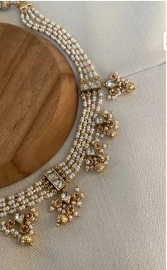 Moti Jewellery Indian Traditional, Simple Kundan Jewellery, Tikli Jewelry Gold, Gold Pearl Jewelry Indian, Moti Jewellery Indian, Indian Pearl Jewellery, Traditional Jewelry Antique