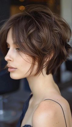 #haircolor #hairstyle #hairideas #hair Short Haircuts With Layers, Haircuts With Layers, Covering Grey Roots, Short Wavy Haircuts, Longer Pixie Haircut, New Short Hairstyles, Grey Roots, Modern Haircuts