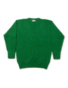 Shaggy Dog Sweater Kelly Green - Classic Fit | Men's Sweaters Classic Green Wool Sweater, Green Fine Knit Sweater For Winter, Green Fine Knit Winter Sweater, Green Wool Crew Neck Top, Classic Green Sweater With Ribbed Cuffs, Classic Green Knitted Sweater, Classic Long Sleeve Mohair Sweater, Classic Green Sweater, Green Crew Neck Winter Sweater