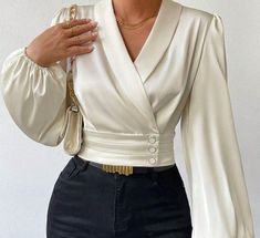 Classy Blouses, 2piece Outfits, Satin Bluse, Stylish Tops For Women, Blouse Casual Fashion, Women Blouses Fashion, Fashion Top Outfits, Stylish Work Attire, Fashion Tops Blouse