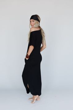 Can't go wrong with our Call It Comfort- this maxi dress is a closet staple! It features a relaxed fit, flattering neckline and pockets. Style with your favorite accessories for a casual boho look. *Due to lighting and differences in monitors, actual colors may vary slightly from what appears online. Model is 5'8" and wearing a size small. Approximate measurements are as follows: SMALL: Bust: 36", Length: 52", Sleeve length: 7" MEDIUM: Bust: 38", Length: 52 1/2", Sleeve length: 7 1/4" LARGE: Bus Artistic Embroidery, Tee Shirt Dress, Khaki Dress, Boho Look, Boho Casual, Tee Dress, Black Maxi Dress, Three Quarter, Warm Weather