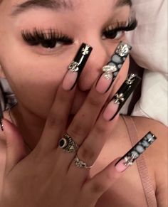 Nail Art Design 2023, Flower Nail Art Designs, Nail Art Designs For Beginners, Black Acrylic Nails, Girly Acrylic Nails