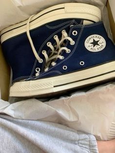 Boty Converse, Dr Shoes, Blue Converse, Shoe Wishlist, Hype Shoes, Shoe Inspo, Aesthetic Shoes, Swag Shoes, Converse Sneakers