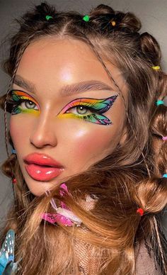 Makeup For Round Eyes, Intense Makeup, Rainbow Eye Makeup, Festival Make Up, Drag Make-up, Butterfly Makeup, Bright Makeup, Face Art Makeup, Graphic Makeup