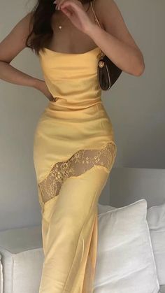 Look Gatsby, Prom Dresses Yellow, Smink Inspiration, Looks Party, فستان سهرة, Elegant Dresses For Women, Mode Inspo, Evening Dresses Long, Looks Vintage