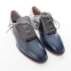 This Is A Pair Of New Laurence Dacade Oxford Shoes. They Are Size 38.5, Or Size 8. There Is One Stitch Out On The Back Of The Right Shoe. They Have The Tags On Them (Originally $965, Then On Sale For $428 At Neiman Marcus). They Are Blue And Grey. If There Are Any Questions, Feel Free To Ask. I Am Happy To Combine Shipping On Multiple Items. Happy Shopping! Formal Blue Leather Shoes With Contrast Sole, Blue Leather Shoes With Contrast Sole For Formal Occasions, Blue Leather Shoes With Contrast Sole For Formal, Formal Blue Low-top Leather Shoes, Elegant Navy Oxfords With Round Toe, Formal Blue Oxfords With Contrast Sole, Women's Oxford Shoes, Women Oxford Shoes, Blue And Grey