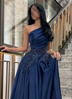 Party Gowns Evening, Classy Evening Dress, One Shoulder Prom Dress, Classy Prom Dresses, Fancy Wedding Dresses, Dresses Formal Elegant, Prom Dresses Sleeveless, Prom Dresses Modest, Prom Dress Inspiration