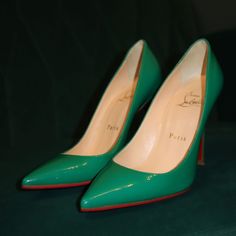 As A Renowned Expert In The Luxury Shoe Industry, Christian Louboutin Presents The Green Patent Leather Kate Pumps. Crafted With High-Quality Patent Leather, These Pumps Offer A Classic Design And A Pop Of Color To Elevate Any Outfit. The Signature Red Sole Provides A Touch Of Glamour To These Timeless Pumps. All Items Are Guaranteed 100% Authentic Instagram: @Asmluxuries Email: Bymadellc@Gmail.Com Classic Green Leather Heels, Green Pointed Toe Luxury Heels, Luxury Green Pointed Toe Heels, Green Patent Leather Luxury Heels, Green Luxury Patent Leather Heels, Luxury Green Patent Leather Heels, Luxury Green Closed Toe Heels, Classic Green High Heels, Classic Green Heels For Formal Occasions