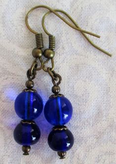 Beaded dark blue drop earrings Juicybeads Jewelry Blue Drop Earrings, Colorful Jewelry, Lightweight Earrings, Beaded Accessories, Bead Shop, Ear Hook, Light Weight Earrings, Hand Made Jewelry, Bead Caps