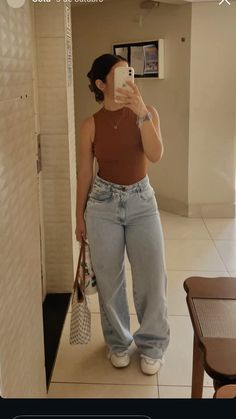 Mom Jean Outfits, Looks Pinterest, Mom Jeans Outfit, Cute Modest Outfits, Outfit Mujer, Causal Outfits, Stylish Work Outfits