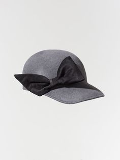 Misa Harada Millinery The Kristin hat from the Ladies Lux Collection for Autumn Winter, Baseball cap in Grey Velour felt and with a black suede bow. 100% Velour, Made in UK We can also adjust it to your requested size. Please specify your size in the order notes (S 57cm, M 58cm, L 59 cm). Chic Hats With Bow And Curved Brim, Classic Brimmed Hat With Bow, Cloche Hat With Bow For Kentucky Derby, Flat Brim Hat With Bow For Kentucky Derby, Black Brimmed Hat With Bow, Classic Adjustable Hat With Bow, Brimmed Hat With Bow For Kentucky Derby, Classic Short Brim Hat With Bow, Black Hat With Bow And Curved Brim