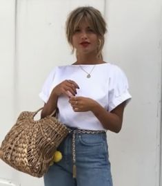 Summer Bangs Hairstyles, Short Thick Curtain Bangs, Spring Haircuts 2023 Medium, Styling Short Bangs, Updo With Bangs, Great Hair