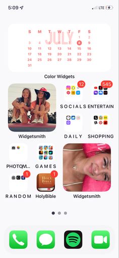 Iphone Backrounds Ideas, Cute Lock Screen Aesthetic, How To Style Iphone Home Screen, Athstetic Home Screen Layout, Athletic Homescreen, Cute Ways To Organize Your Phone Apps With Widgets, Cute Home Screen Ideas Iphone, Ios 16 Phone Layout Aesthetic, Home Scream Ideas