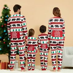 PatPat Christmas Tree and Bear Patterned Family Matching Onesies Flapjack Pajamas (Flame Resistant) (Kids&Women&Men) is PatPat's exclusive and explosive round neck long-sleeved Christmas tree and Christmas bear print parent-child pajamas set. ***The whole outfit is made of 95% Polyester, 5% Spandex. The fabric is soft and comfortable to ensure that it will not cause any impact on the skin. ***All the clothes are one-piece suits, and the whole body is designed with Christmas tree and Christmas be Matching Onesies, Christmas Pjs Family, Matching Family Christmas Pajamas, Christmas Onesie, Matching Christmas Pajamas, Tree Cake, Christmas Tree Cake, Comfortable Pajamas, Christmas Pjs