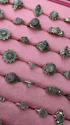 Gothic Jewelry Box, Pinterest Jewelry, Grunge Jewelry, Jewelry Box Diy, Indie Jewelry, Box Diy, Dope Jewelry, Funky Jewelry, Jewelry Lookbook