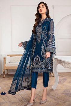 Teal Blue Heavily Embroidered Pakistani Salwar Kameez Party Wear Chiffon Outfit, Dresses Luxury, Clothes Wishlist, Pakistani Party Wear, Eid Outfit, Pakistani Designer Suits, Chiffon Dresses, Pakistani Salwar Kameez, Chiffon Collection