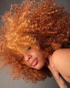 Dyed Curly Hair, Girl Hair Colors, Ginger Hair Color, Dyed Hair Inspiration, Colored Curly Hair, Dyed Natural Hair, Pretty Hair Color, Natural Hair Styles Easy, Hair Dye Colors