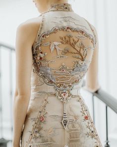 #Embellished #Dresses #BeautifulWork #Women #Fashion Couture Embellishment Details, Sangjit Dress, Qun Kwa, Female Clothes Outfits, Nature Inspired Fashion, Red Carpet Premiere, Stella Dress, Wedding Couture, Couture Gown