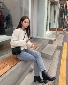 Spring Ootd Korea, Korea Outfit Spring, Seoul Outfits Spring, Autumn Ootd Japan, Spring In Korea Outfit, Classy Korean Outfits, Japan Ootd Spring, Korea Spring Outfit, Fall Outfits Japan