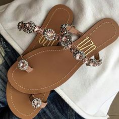 Bridal Sandals Heels, Elegant Shoes Heels, Classy Sandals, Trending Summer Nails, Trendy Slippers, Indian Shoes, Fancy Heels, Pretty Sandals