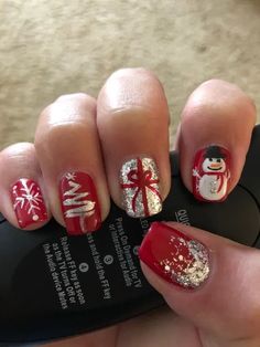 70+ Christmas Nail Art Designs for Short and Medium Nails - Bellatory Kids Christmas Nails, Christmas Shellac Nails, Christmas Nail Polish, Christmas Nail Colors, Cross Tattoos, Red Christmas Nails, Festive Nail Art