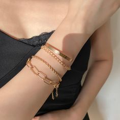 Product information:Material: AlloyStyle: European and AmericanStyle: Women'sStyle: braceletTreatment process: electroplatingStyle: simpleColor: goldenSize Information:Small circle chain: 17+7Twist chain: 18+7Bamboo chain: 19+7Bracelet: 5 unit: cmPackage:Four-piece bracelet braceletx1 Personalized Gold Bracelet, Turquoise Wrap Bracelet, White Pearl Jewelry, Circle Chain, Silk Bracelet, Gold Bracelet Set, Black Onyx Bracelet, Gold Link Bracelet, Lucky Bracelet