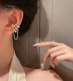 Fake Cartilage Piercing, Ear Cuff Jewelry, Tassel Earing, Ear Chain, Pearl Cuff, Piercing Earrings, Fake Piercing, Cuff Jewelry, Alloy Earrings