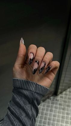 Fashion Outfits Dresses, Beauty Content, Hippie Nails, Studded Nails, Outfits Dresses, Square Acrylic Nails, Girls Nails