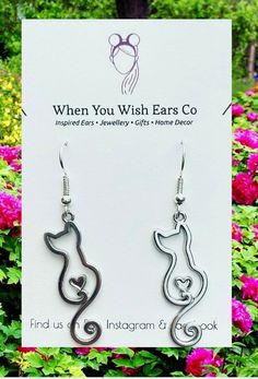 Minimalistic cute cat dangle earrings with heart detail Silver plated earring hooks with plastic back stoppers. Kitten Earrings, Paw Print Jewelry, Cat Bracelet, Cat Christmas Gift, Cat Earrings Studs, Cat Lady Gift, Cat Heart, Love Cat, Dog Earrings