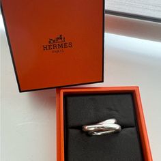 Hermes Vertige Ring Size 50 Never Worn Elegant Aaa Quality Sterling Silver Rings, Hermes Ring, Hermes Jewelry, Womens Jewelry Rings, Cartier, 50 %, Ring Size, Women Jewelry, Ring