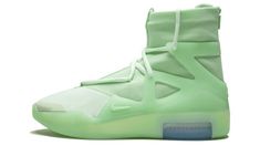 The Nike Air Fear of God 1 “Frosted Spruce” is vibrant green edition of Jerry Lorenzo’s flagship collaborative silhouette with Nike.  Up until the release of this “Frosted Spruce” colorway and an equally as eye-catching “Orange Pulse” version, the Fear of God 1 had only released in neutral tones like black and light grey.  This release takes things up a few notches with a bright green shade across the entire upper as well as the sculpted midsole in a translucent treatment.  The large visible Zoo Nike Air Fear Of God, Adidas Campus 80s, Nike Dunk Low Disrupt, Nike Airmax 95, Jerry Lorenzo, Nike X Travis Scott, Converse Run Star, 95 Nike, Jordan 8