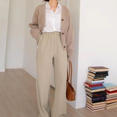 Never Worn, Great Condition Fast Shipping! Casual Cream Pants For Business Casual, Cream Casual Pants For Business Casual, Office Beige Wide Leg Pants With Pockets, Neutral Office Pants With Pockets, Casual Beige Office Pants, Cream Wide Leg Pants For Fall Workwear, White Wide Leg Pants For Business Casual, Casual Beige Wide Leg Office Pants, Cream Office Pants With Pockets