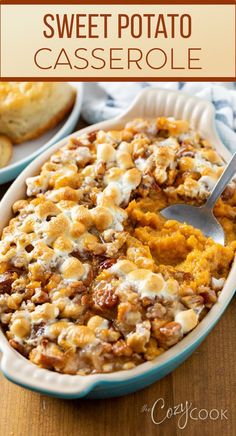 sweet potato casserole with toasted marshmallows and crushed pecans Potato Chilli, Sweet Potato Crunch, Sweet Potato Chilli, Recipes Lasagna, Recipes Broccoli, Marshmallow Topping, Maple Sweet Potatoes, Keto Baking, Sweet Potato Recipes Casserole