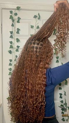 #knotlessboxbraids #braids #boho #goddessboxbraids #braidedhairstyle #hair #hairstyles #summer #hairinstagram #curly #longhairstyle Knotless Goddess Braids With Curly Ends, Boho Knotless Braids Auburn, Boho Not Less Braids With Color, Boho Knotless Braids With Color Brown, Brown Goddess Braids For Black Women, Hair Braid Color Ideas, Cinnamon Brown Braids, Goddess Braids Waist Length, Boho Braids Honey Brown