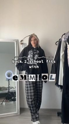 outfit ideas for school alternative Outfits Ideas With Black Cargo Pants, Comfy Aesthetic Outfits For School, Easy Alt Outfits For School, Alt Casual Outfits Summer, Emmiol Outfits Aesthetic, Cute Gothic Outfits For School, Emo Outfit Ideas For School, First Day Of School Outfit Grunge, Dark Soft Aesthetic Outfits