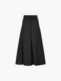 MO&Co. Women's Wool Blend Maxi Skirt A transitional wardrobe staple, this knitted midi skirt is crafted from a wool blend, lending the knit a subtle sheen. It features a high waist and inner inverted pleats at the front that create a graceful, flowing hem. Perfectly paired with our matching top for a chic and coordinated look. Please note, the waist belt is not included. Features : - High waist A-line maxi silhouette- Side pockets, front inner pleats- Button and zip closure Code: MBD1SKT034The b