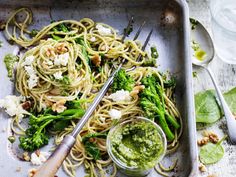 Spinach and broccolini pasta with rocket and walnut pesto Ways To Use Pesto, Walnut Pesto Recipe, Broccolini Pasta, Salads Chicken, Vegetarian Bolognese, Chicken Lasagne, Broccolini Recipe, Vegetarian Pasta Dishes, Pesto Recipes