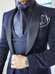 Fan of an all Navy Blue Look? Believe it or not, showcasing our very first Navy Blue Paisley look! Check out all the details 💙🤩 Tag someone that needs this in their life 🙏🏻 #sebastiancruzcouture #paisley #dinnerjacket #mensfashion #groom #suits #mensclothing #mensfashion #menswear #menstyle #weddingideas Blue Prom Suit, Dinner Jackets, Prom Suits For Men, Blue Suit Men, Blue Tuxedos, Dress Suits For Men, Dinner Jacket, Prom Suits, Tuxedo Wedding