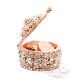 "FAST SHIPPING Beautiful and sparkling arras in rose gold. This is an absolutely stunning and elegant tiny piece. Perfect for keeping rings or small jewelry. Can be used for arras, unity coins, rosary, etc. It will add beauty to anywhere it is displayed. Also perfect for a wedding, anniversary or birthday gift. Box approx. 2.5\" and 1.75\" tall Please choose Catholic or Non-Catholic Coins We usually ship within 1-3 business days. EA102RG" Rose Gold Sparkling Jewelry For Wedding, Rose Gold Bling Jewelry For Wedding, Unity Coins, Sparkling Rose, Wedding Box, Couple Items, Crystal Rose, Wedding Boxes, Pretty Photos