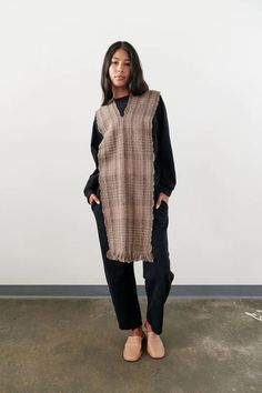 Lightweight yet substantial soft woven poncho in a wide silhouette. Open front so can be worn cape-like or wrapped over the shoulder like an oversized scarf. Woven by our artisan partners in a mix of warm-handed, textured alpaca & cotton blend yarns. 44% Alpaca, 30% Organic Cotton, 26% Hand Spun Cotton Hand woven in Peru with our Fair Trade factory Oversized Scarf, Hand Spinning, Front Open, Hand Woven, Alpaca, Peru, Spinning, Spun Cotton, Organic Cotton