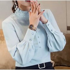 Fall Fashion Trends Women, Clothing Guide, Ladies Blouse Designs, Kurti Neck Designs, Sleeves Designs For Dresses, Kurta Designs Women, Muslim Fashion Outfits, Stylish Dresses For Girls