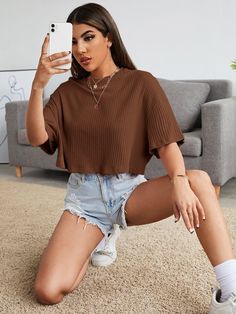 Loose Crop Top Outfits, Oversized Crop Top Outfit, Crop Tshirt Outfit, Baggy Crop Top, Crop Top Outfits Summer, Loose Crop Top, Baggy Tops, Trendy Outfits For Teens, Crop Top Tees